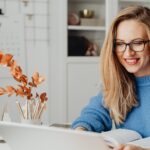 How You Can Make Money Online Without Giving up Your Day Job