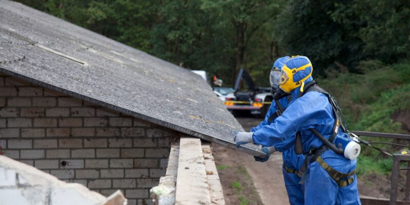 How to Pick a Reliable Asbestos Removal Team in Toronto