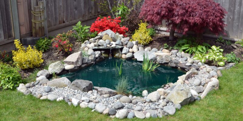 Elevating Outdoor Water Features with Transparency and Style