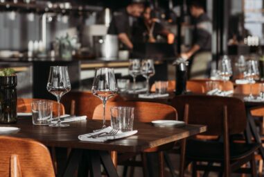 5 Convincing Reasons to Invest in Quality Restaurant Chairs