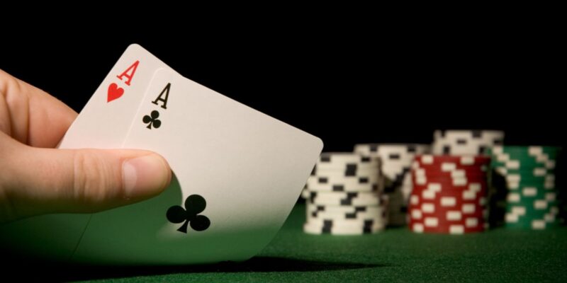 The Ultimate Guide to Online Poker: Tips and Strategies for Professional Players