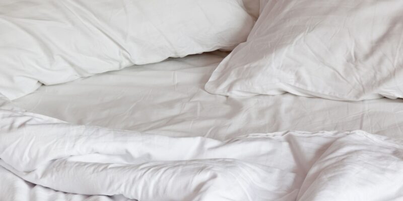 How to Choose the Luxury Comforter Set for Every Season