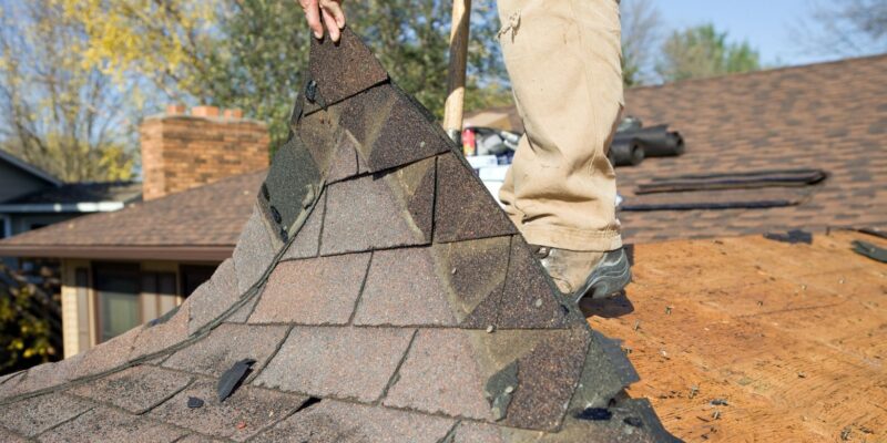 What to Expect During an Old Roof Replacement